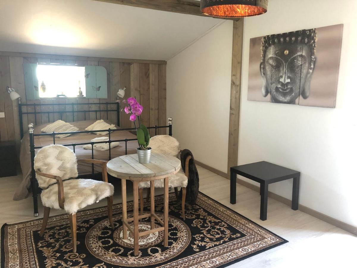 Bed and Breakfast Domaine de La Madeleine Ygrande Esterno foto