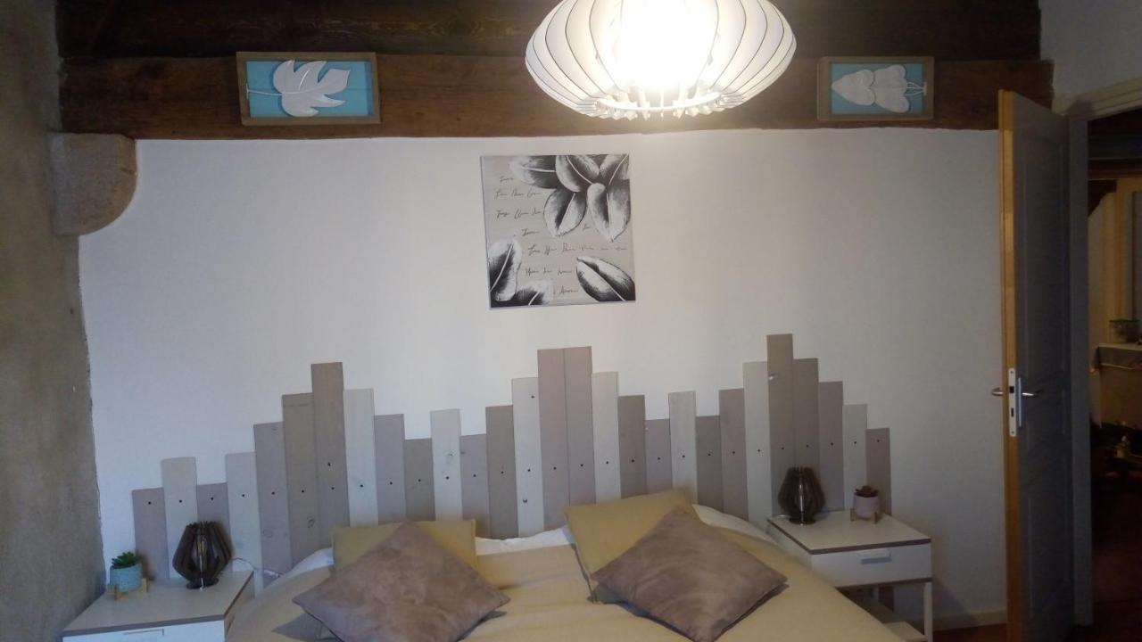 Bed and Breakfast Domaine de La Madeleine Ygrande Esterno foto