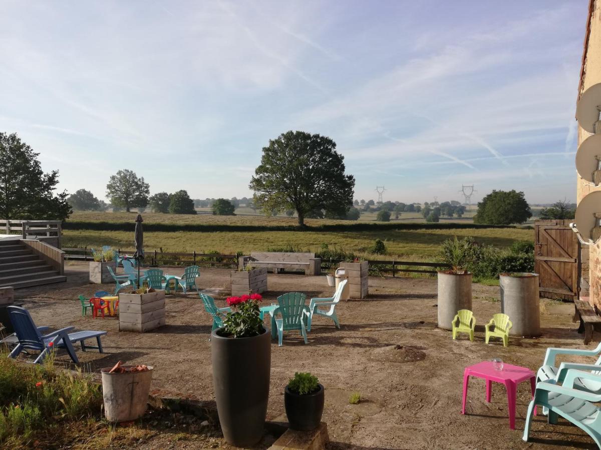 Bed and Breakfast Domaine de La Madeleine Ygrande Esterno foto